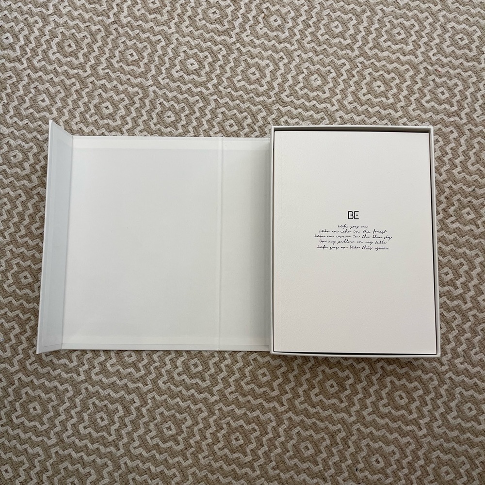 BTS BE album - Picture 4 of 7